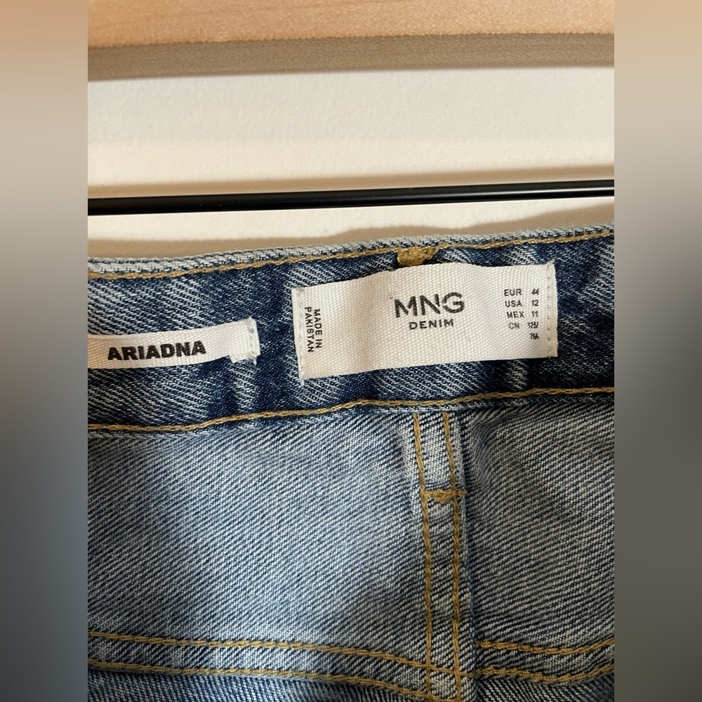 MNG Mango Ariadna Wide Leg Denim Jeans Medium Wash Raw Hem Womens Size 12 - Picture 2 of 8